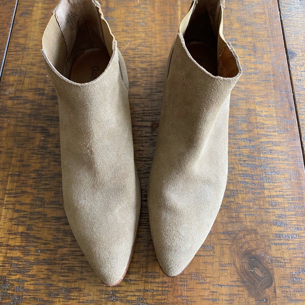 GAP Beige Ankle Boots/Booties